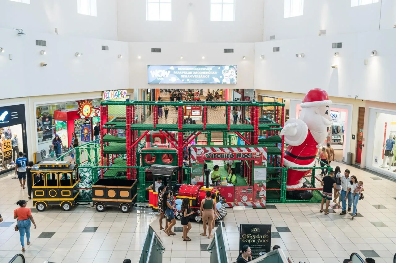 Circuito temático de Natal em shopping center